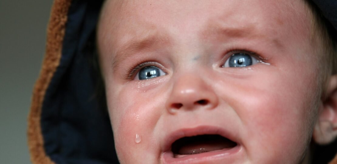 baby-tears-small-child-sad-47090
